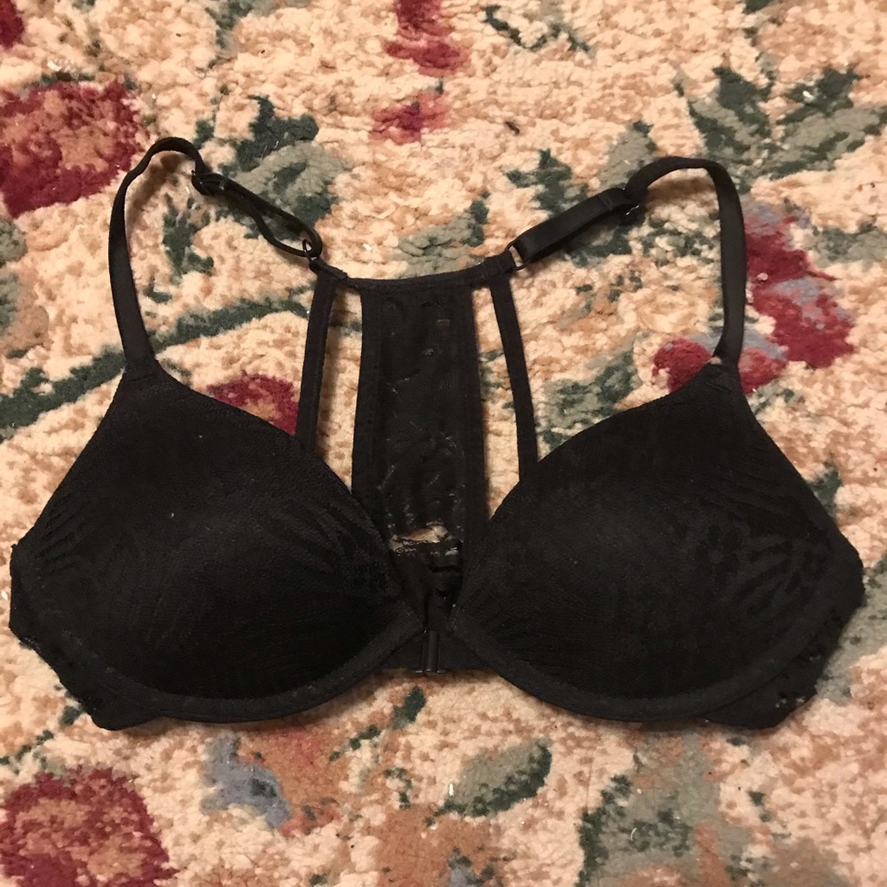 Victoria’s Secret front clasp bra